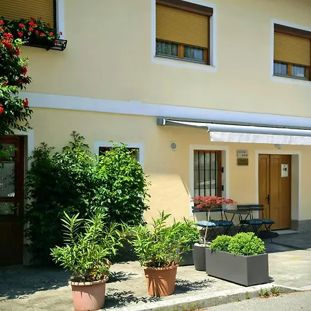 Apartment Apartma Dora