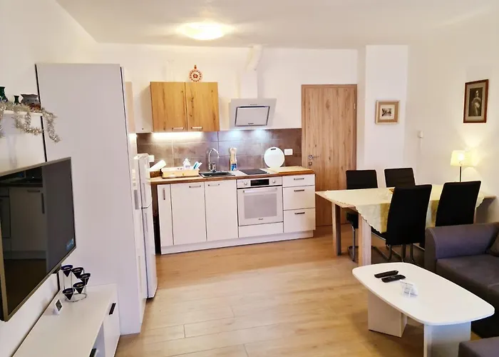 Lägenhet Apartma Dora
