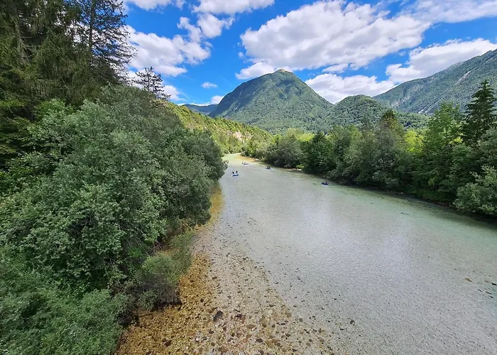 Apartma Dora 보베츠